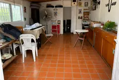 Casa de dos plantas con pileta y quincho sobre dos lotes, en Parque Vernazza — imagen 23