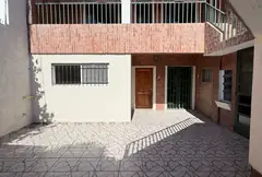 Casa de pasillo con amplio patio y parrillero – Zona Sur de Rosario — imagen 5