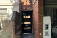 Casa de pasillo con amplio patio y parrillero – Zona Sur de Rosario — imagen 4