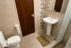Casa de tres dormitorios con pileta y quincho a metros del río — imagen 12