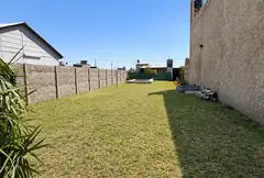 Terreno de 263,45 m² con pileta y baño, en Eco Pueblo, Alvear. Escriturado — imagen 4