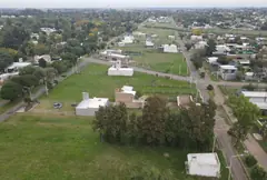 Terrenos en Pueblo Esther a metros del río, con escritura inmediata y todos los Servicios — imagen 6